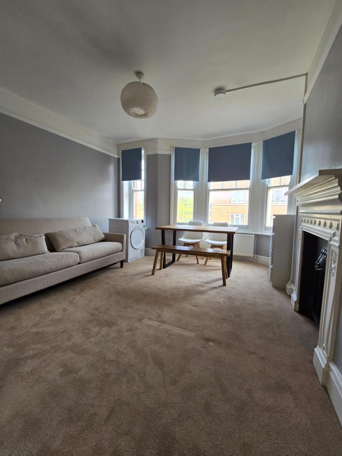 Great Flat Close To Edgware Road London Exterior photo